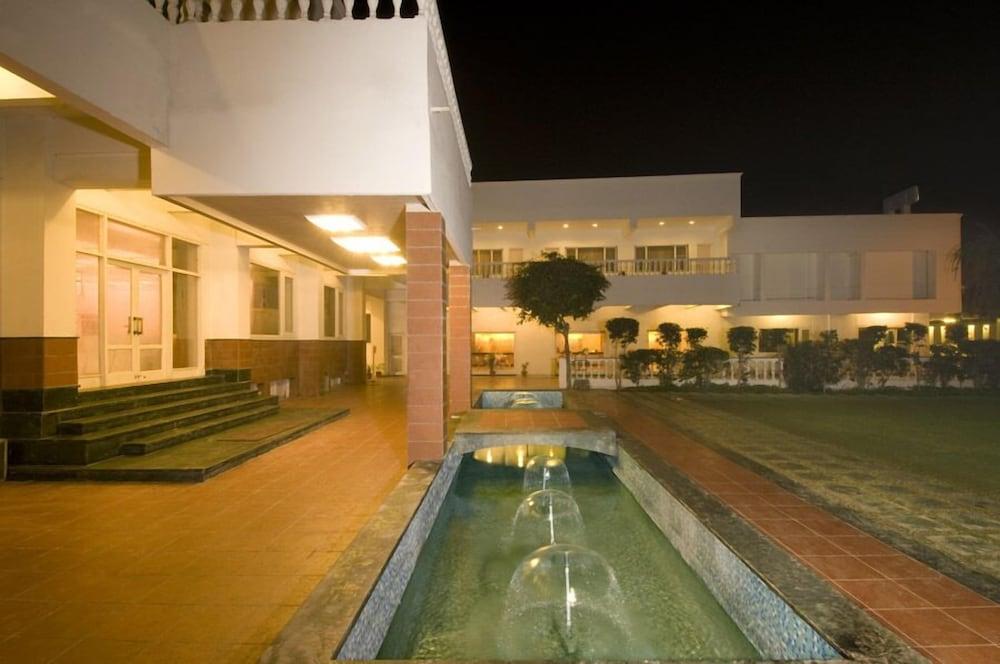 Grand Hotel Agra  Extérieur photo