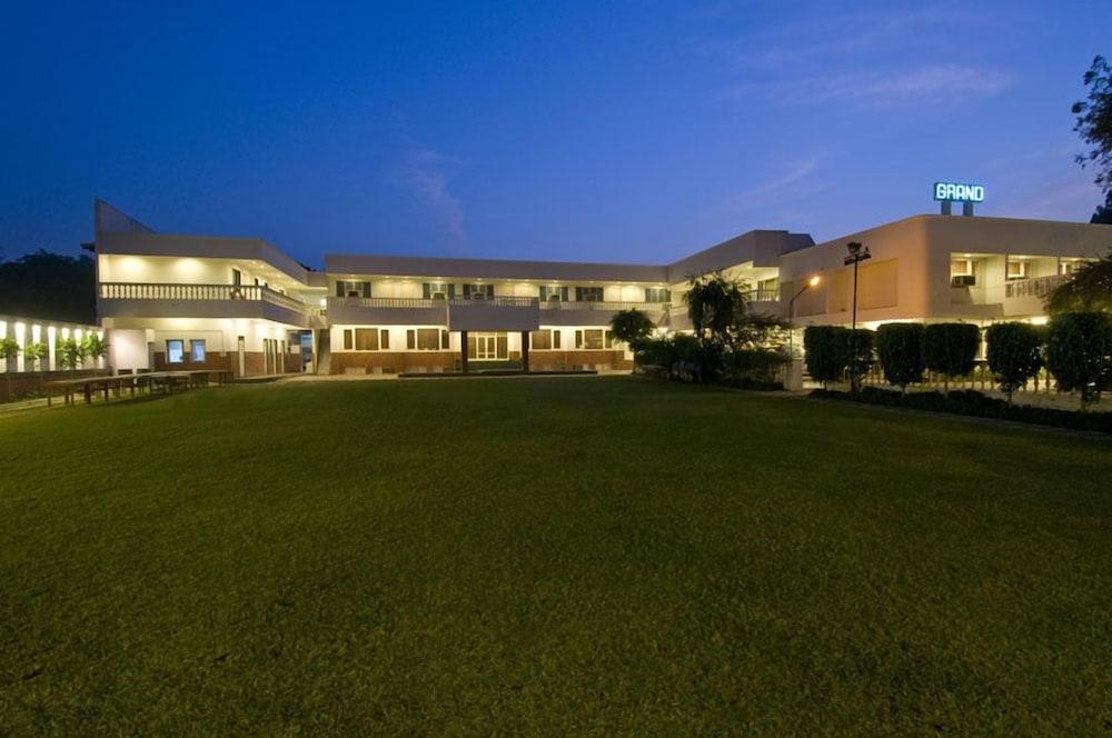 Grand Hotel Agra  Extérieur photo